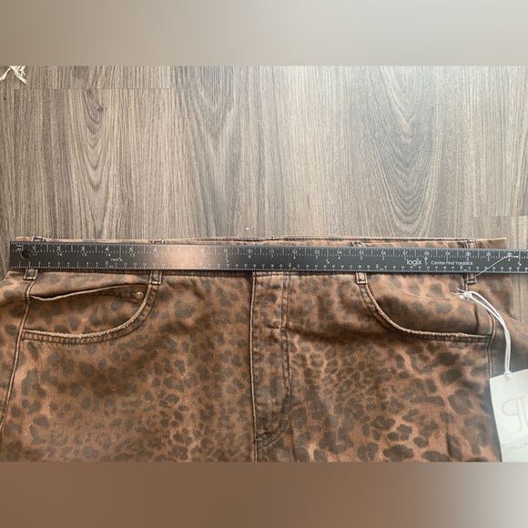 NWT Anthropologie Pilcro Straight Leg Cheetah Print Jeans Women’s 26W - Picture 5 of 5
